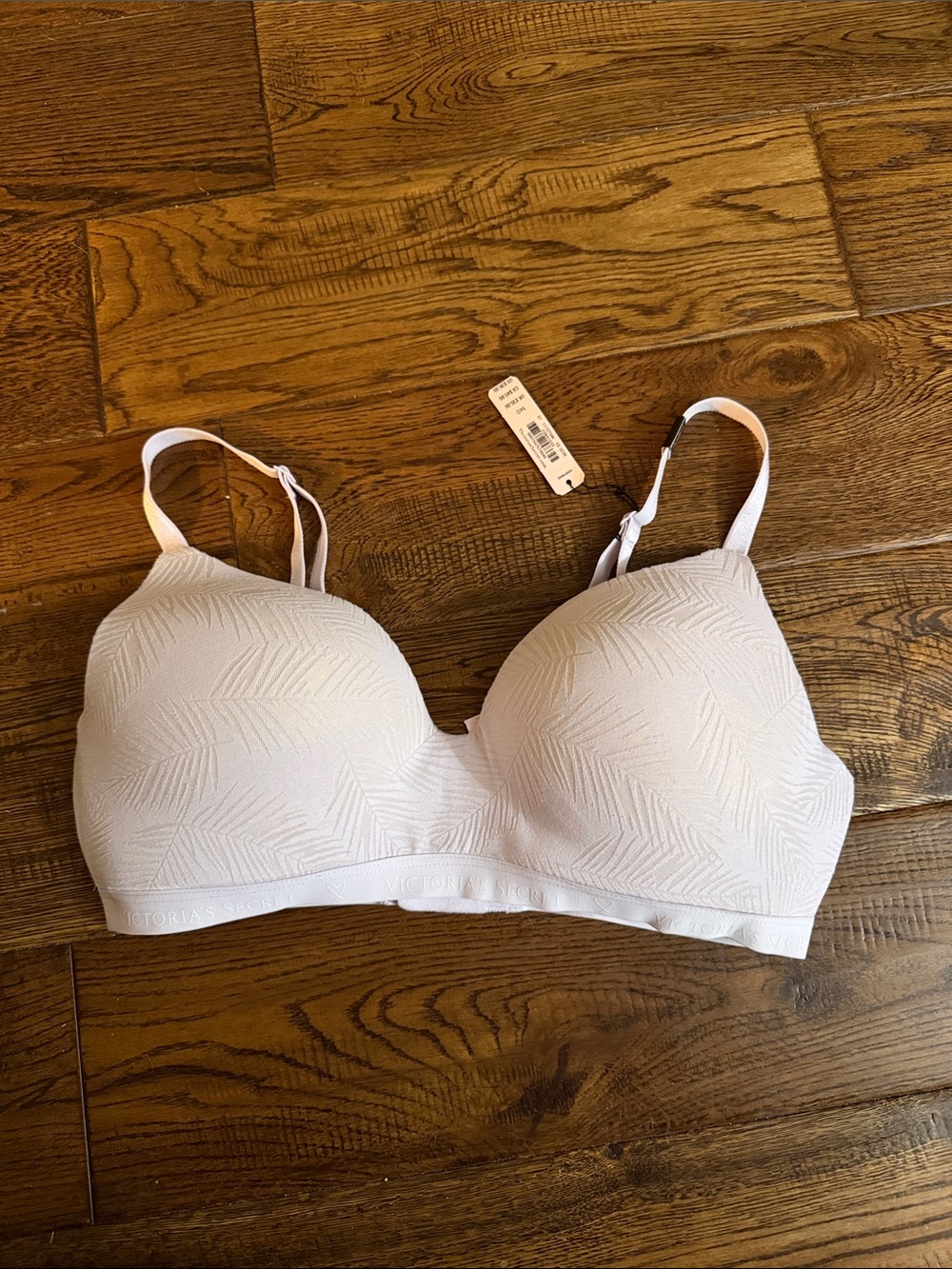 NWT VICTORIA SECRET T-SHIRT LIGHTLY LINED WIRELESS BRA SIZE 34D